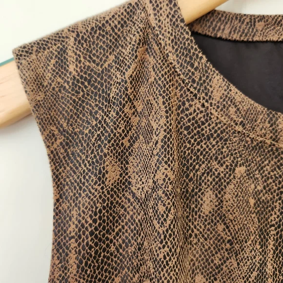 Edgy Snakeskin Print Mini Shift Dress Brown Sleeveless Soft Comfy Trendy Cute XS - Picture 6 of 16
